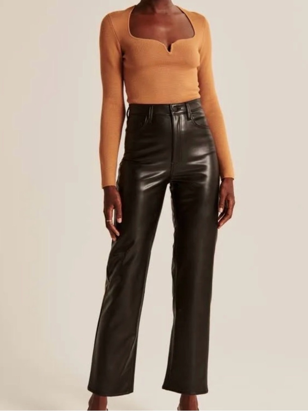 Abercrombie Leather Jeans “The 90s Relaxed Jean Ultra High Rise”